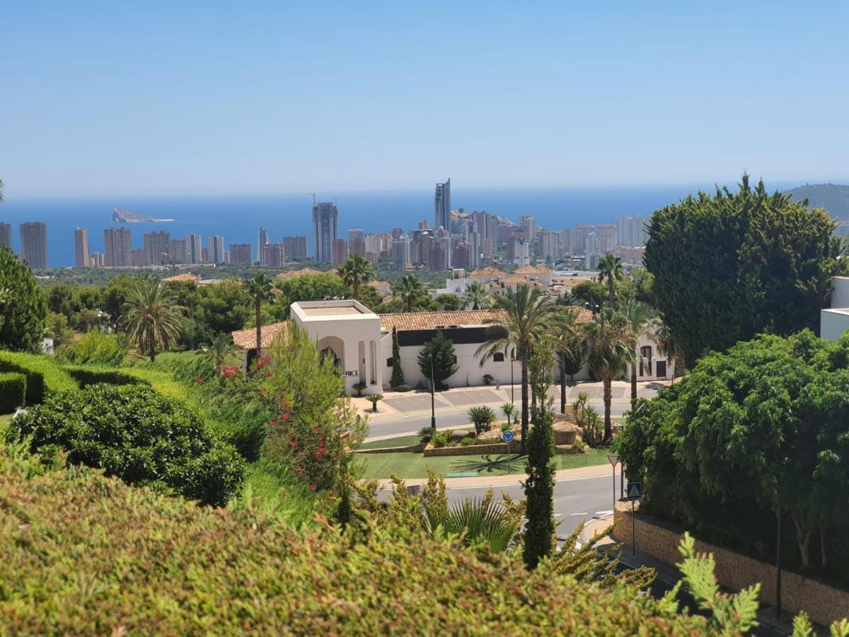 Luxyry Apartament Benidorm Финестрат Екстериор снимка
